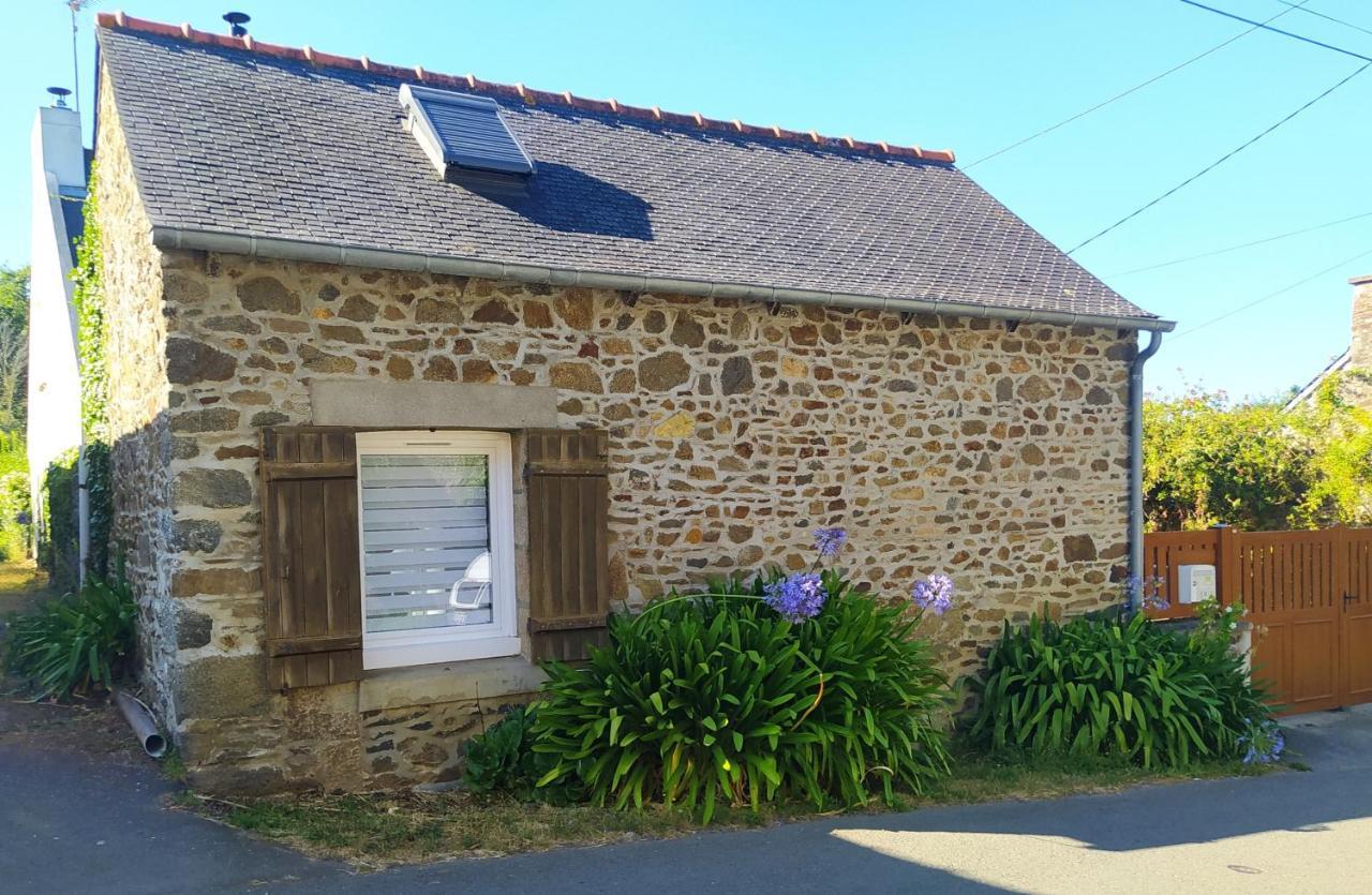 Maisonnette De Bord De Mer Etables-sur-Mer Bagian luar foto